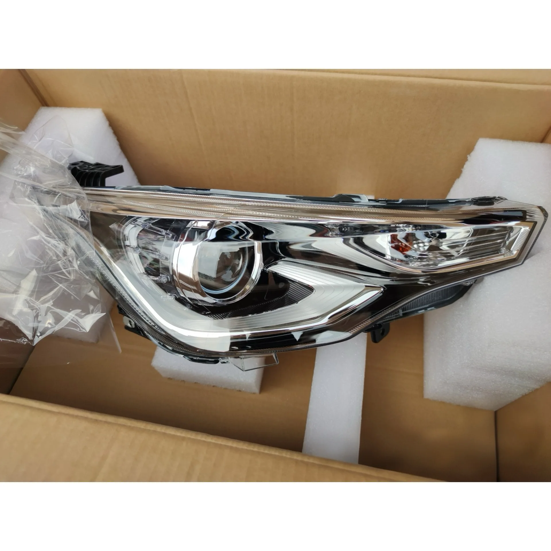 

Applicable To 2018-2020 Changan Yuexiang Third Generation Headlight Front Lighting System 4121010-BS01