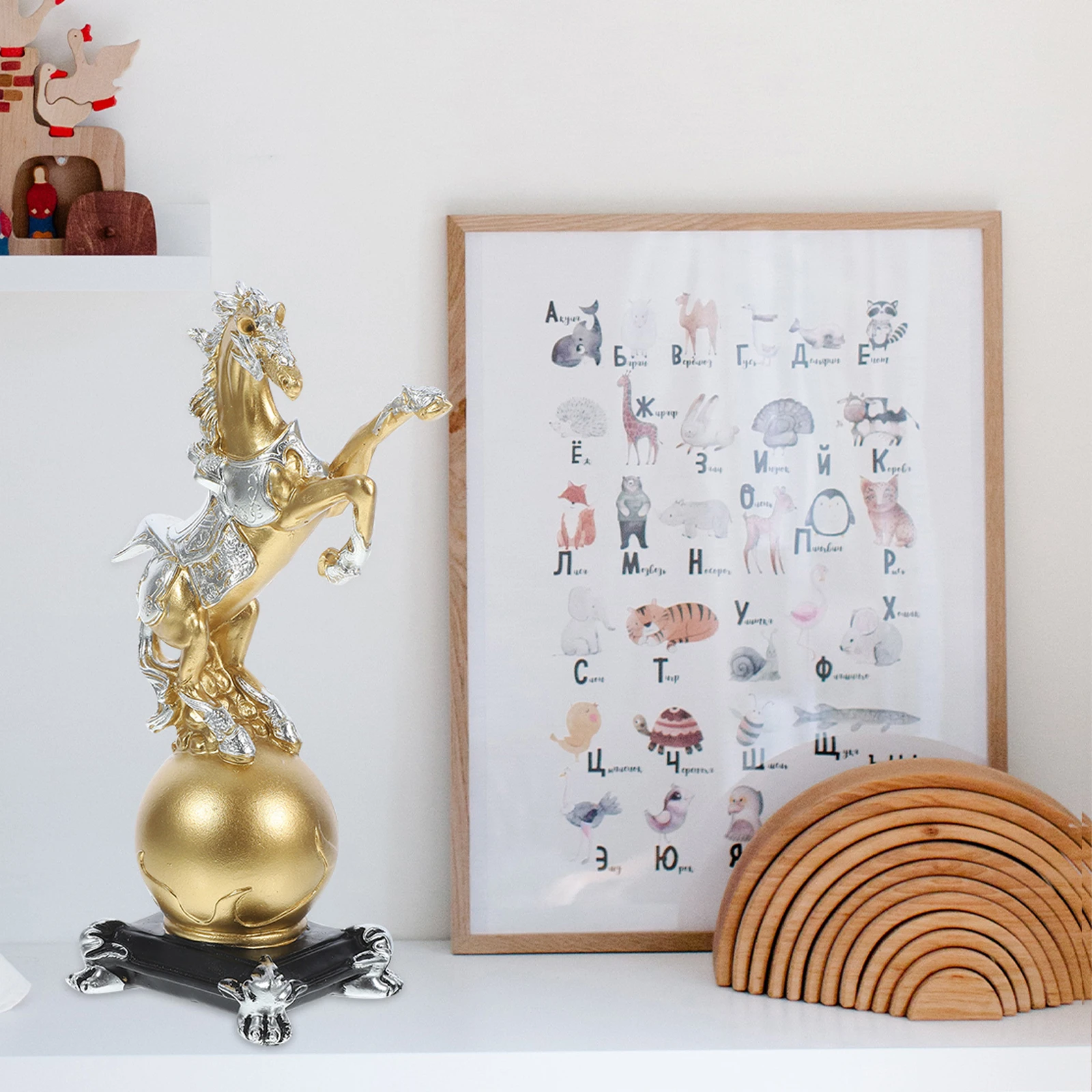

Modern Horse Resin Decor Statue Small Size Vivid Horse Statue Beautiful Detail Living Room Office Table Top Luxury