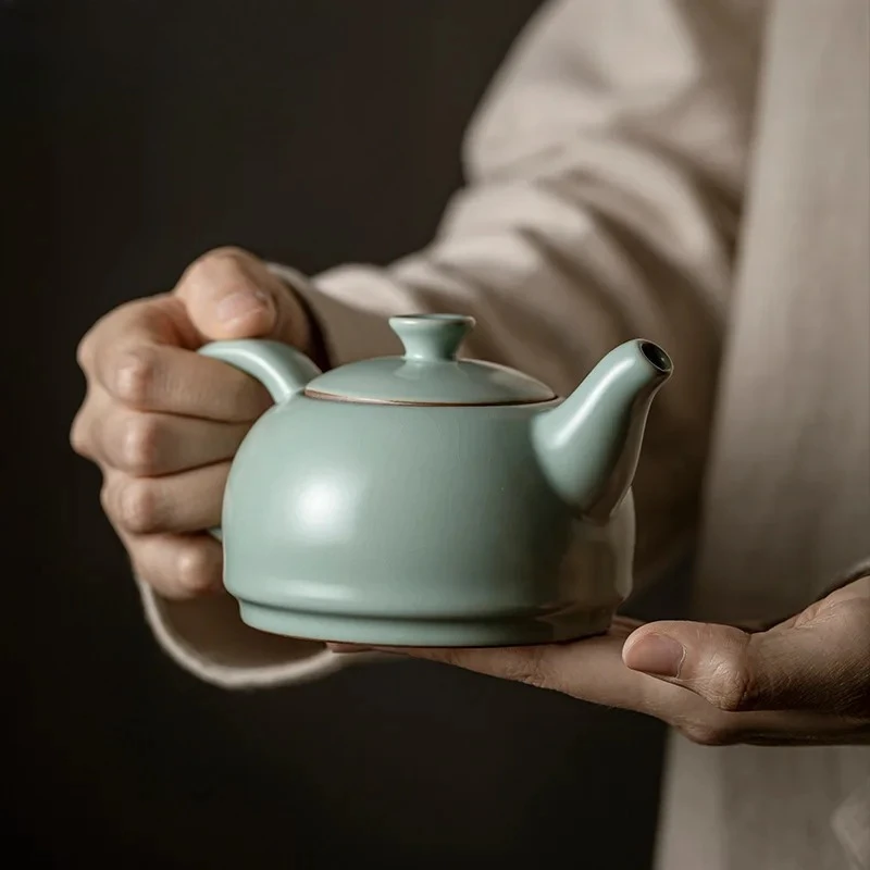 

Керамический чайник Boutique Ru Kiln, 130 мл, лазурный фарфоровый открытый кусок, может поднять одиночный горшок, ретро чайный кунг-фу, ручной горшок, подарочная коробка