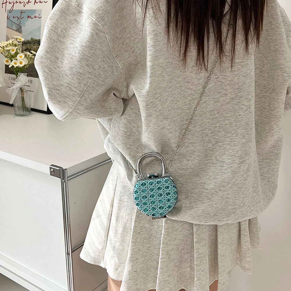 

Роскошная мини-сумка через плечо в корейском стиле, блестящая маленькая банкетная сумка на цепочке, элегантная женская металлическая сумка для помады, украшенная стразами