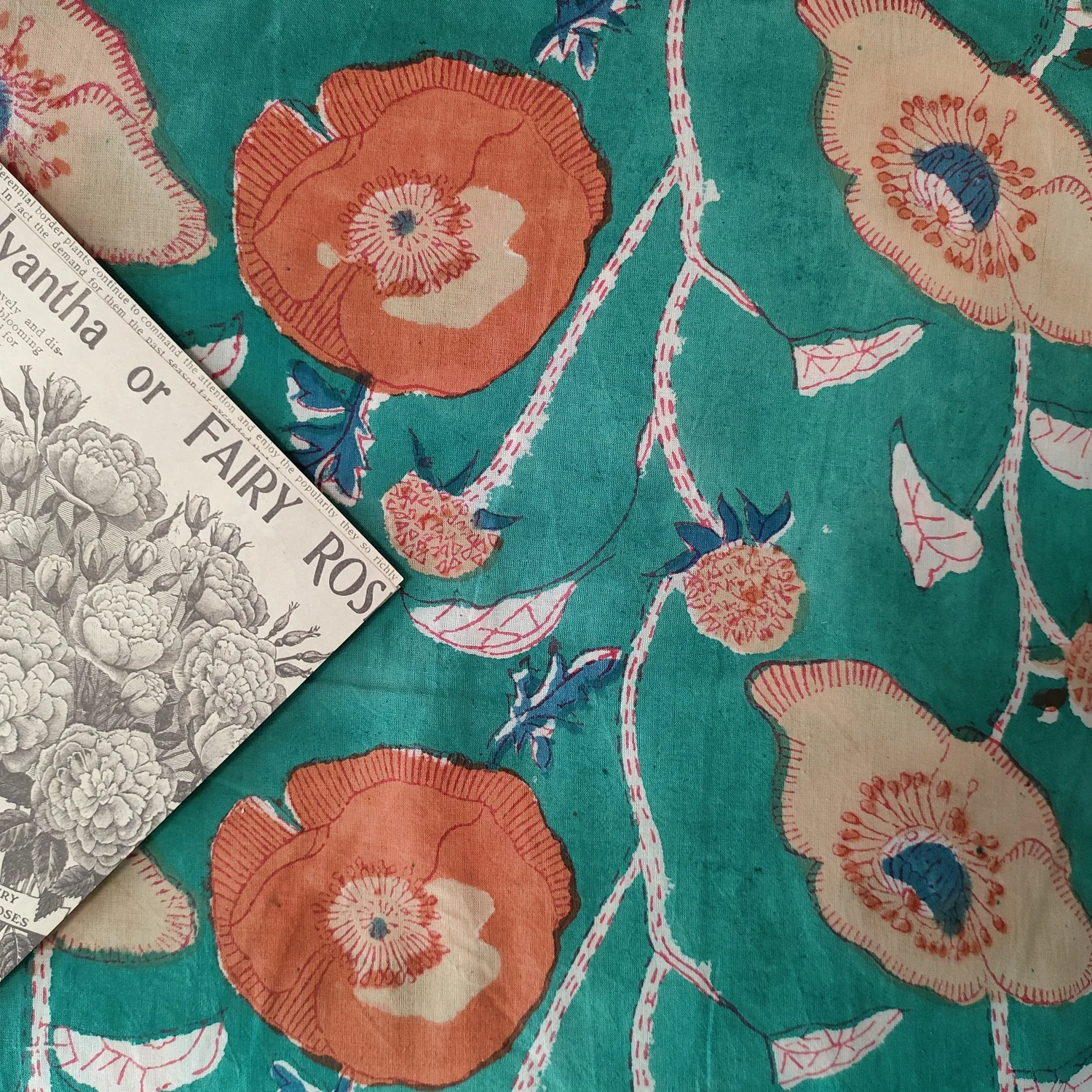 

Экологичная индийская ткань с блочным принтом, зеленый цветочный узор, чистый хлопок, мягкая, для шитья детских вещей в детском саду