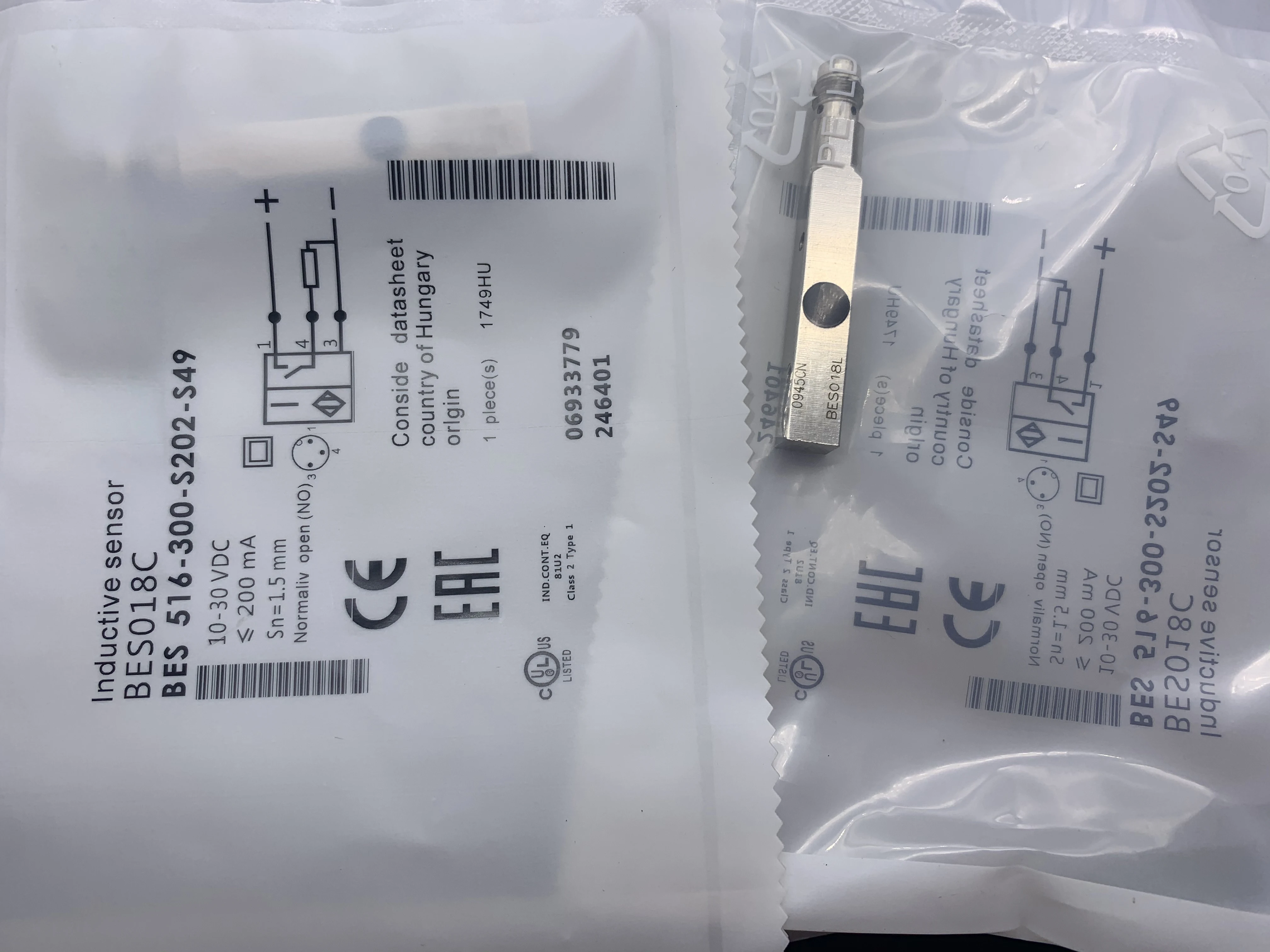 

В наличии: Новый индуктивный датчик приближения BES 516-300-S202-S49. Гарантия 1 год. Высокое качество. От проверенного продавца.