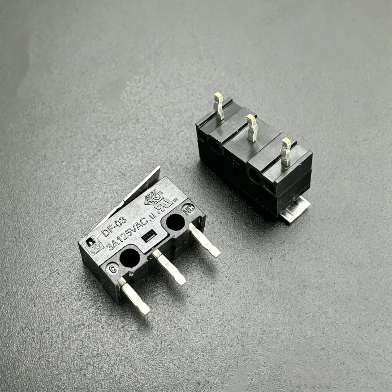 Original new 100% micro switch DF-03S-44F-1-Z small stroke limit detection reset mouse button