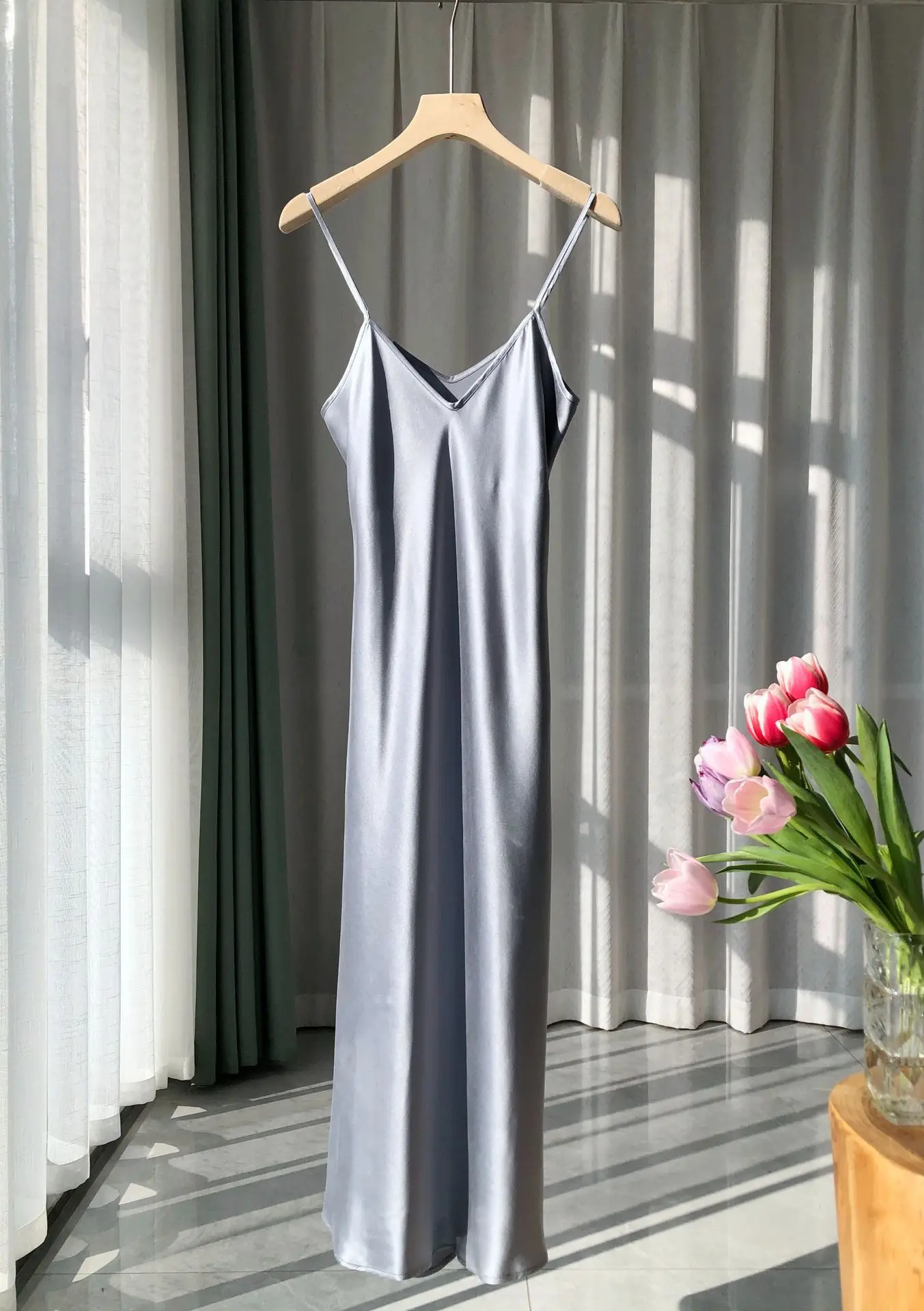 BirdTree 20MM 100% soie de mûrier gris violet robe, femme sable lavage plaine Satin sans manches col en v robes, 2025 nouveau D57926JF
