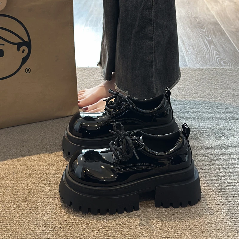 الرجعية جولة تو أحذية جلدية صغيرة المرأة ربيع جديد سميكة القاع نمط براءات أحذية جلدية بدون كعب أحذية سميكة سوليد #3