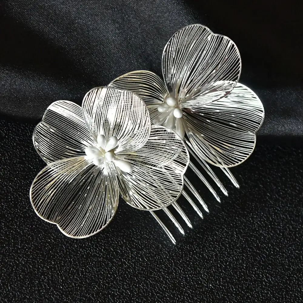 Fashion Hollow Bride Wedding Hair Comb Alloy Hairpin Floral Hair Comb Hair Accessories Solid Color Baroque Hair Clip