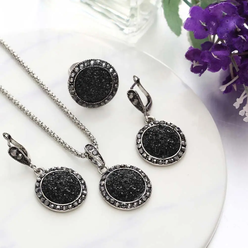 4Pcs Black Round Crushed Stones Resin Necklace Earring Ring Set Women Jewelry Suit Elegant High Grade Gift Wedding Summer Picnic