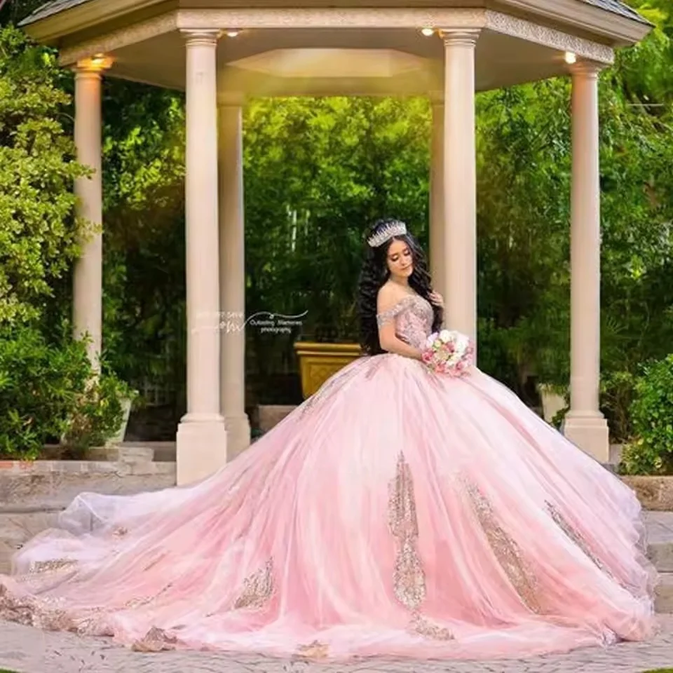 Rosa Charro-Quinceanera-Kleider, Ballkleid, schulterfrei, Applikationen, mexikanische Sweet-16-Kleider, 15 Jahre, individuell gestaltet