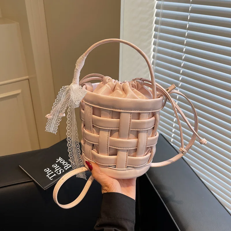 

​2025 Spring Raffia Bucket Bag - Adjustable Boho Shoulder Purse, Handwoven Minimalist Tote Lightweight Chic Crossbody for Women​