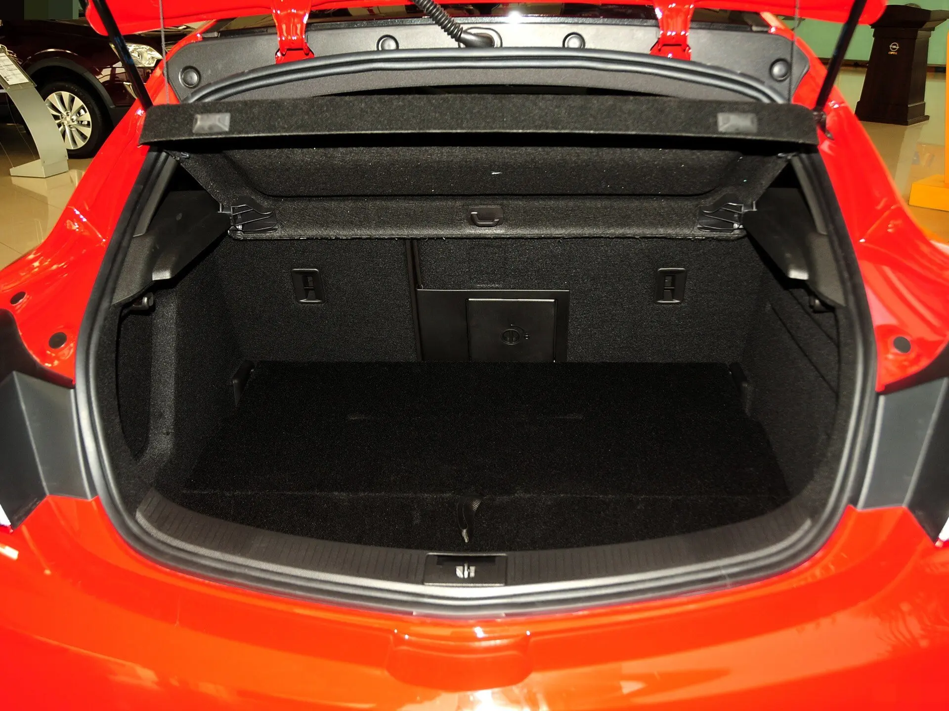 

Задний демпфер с пружиной для Opel Astra J GTC Hatchback VAUXHALL J 2010-2015, газовая пружина багажника, стойки, опора, подъемная опора