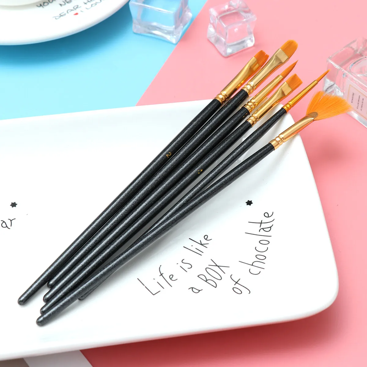 

Набор из 13 кистей с нейлоновой щетиной и деревянными ручками для художников: для рисования тонких деталей, больших площадей, рисования на лице, для творчества, школы, мероприятий, набор для живописи.