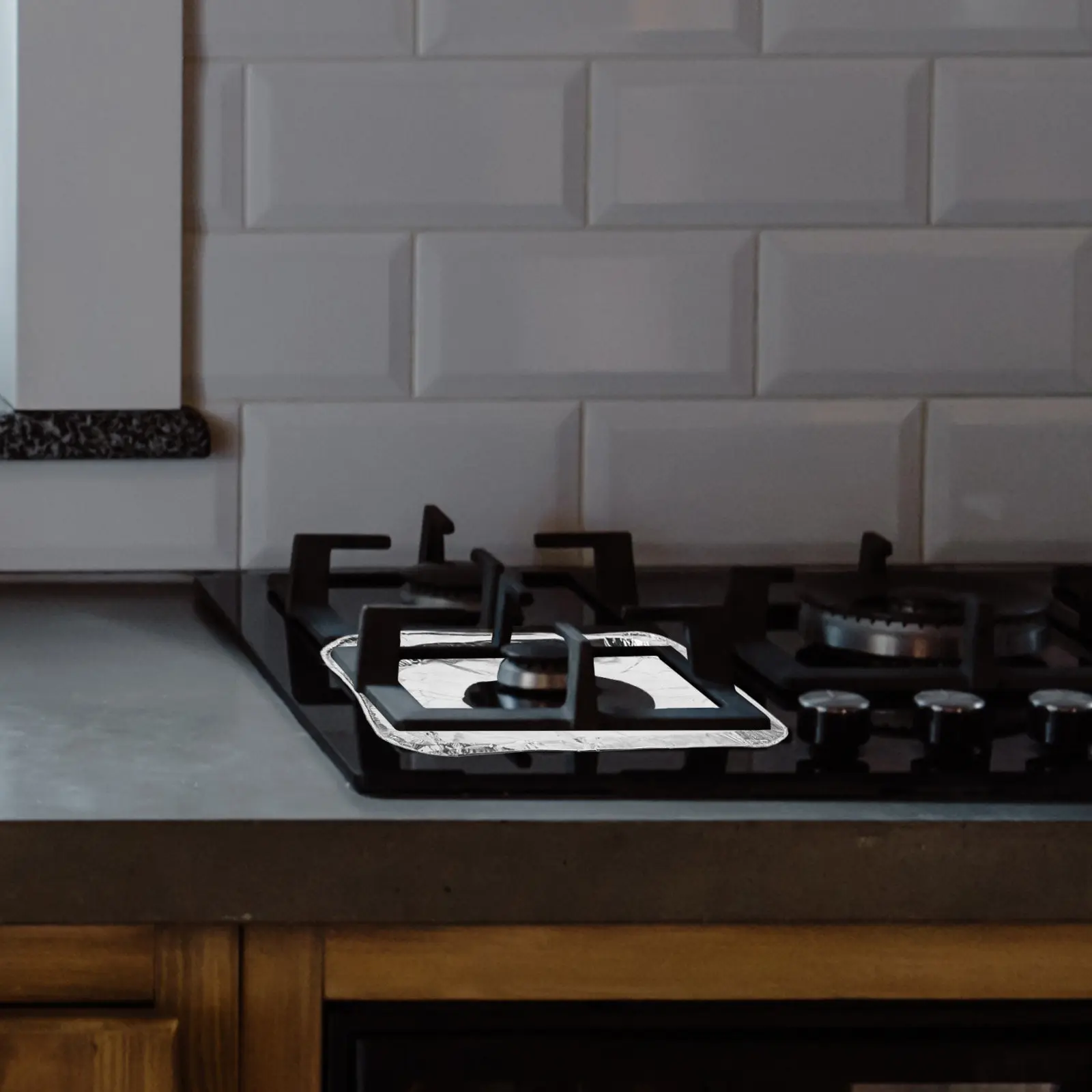 

10 шт. одноразовые утолщенные алюминиевые квадратные подкладки-защита от жира для газовых плит и конфорок, фольгированные поддоны для сбора капель