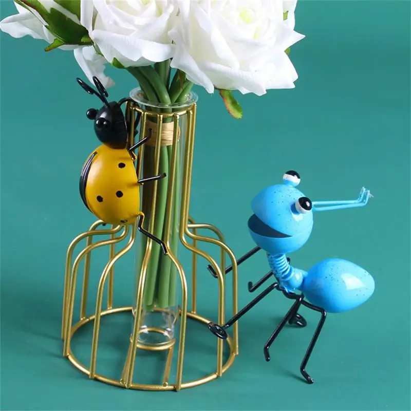 1pcs/4pcs Creative Garden Decor Simulation Of Ants Mantis Ladybugs Outdoor Yard Lawn Potted Decor Sculpture Wall Decor Ornament