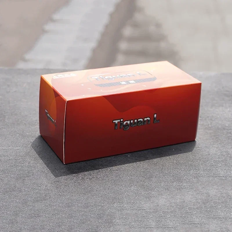 

Литой под давлением масштаб 1:43, новый TIGUAN L 2022, имитация сплава, модель автомобиля, литая под давлением игрушка в подарок, коллекционный орнамент, сувенир, игрушки для мальчиков, автомобили