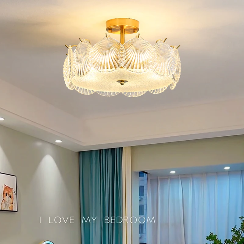 

Light luxury master bedroom light French retro modern atmosphere new crystal small living room shell Italian ceiling light