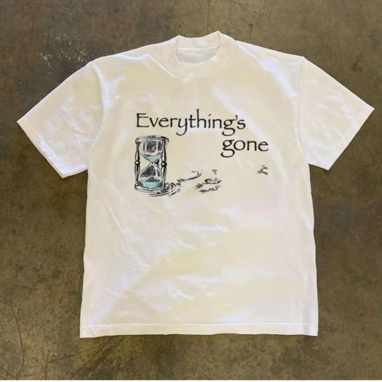 Camiseta Oversized com Estampa de Ampulheta Y2K Grunge Verão 2026, Camiseta Retrô Streetwear com Estética Sombria 'Everything's Gone' para Homens e Mu
