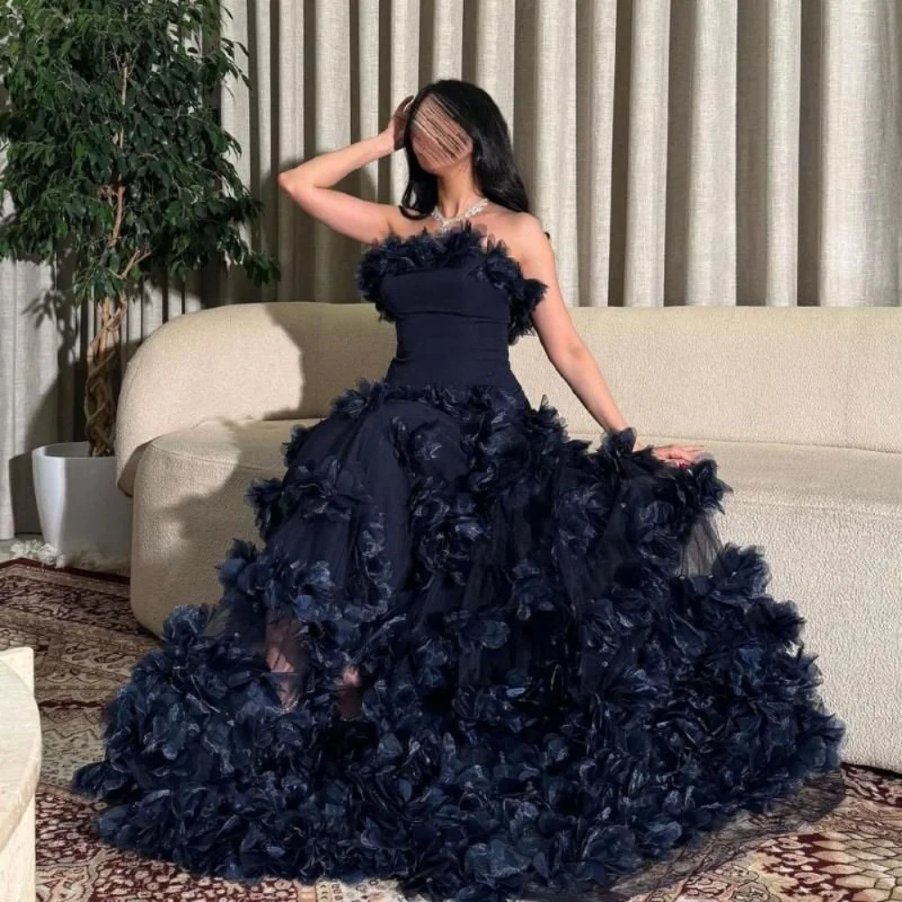 

Customized Strapless Evening Dress Gorgeous Sleeveless Prom Dress Ruched Formal Occasion Flower Applique Party Gown Robe Soiree