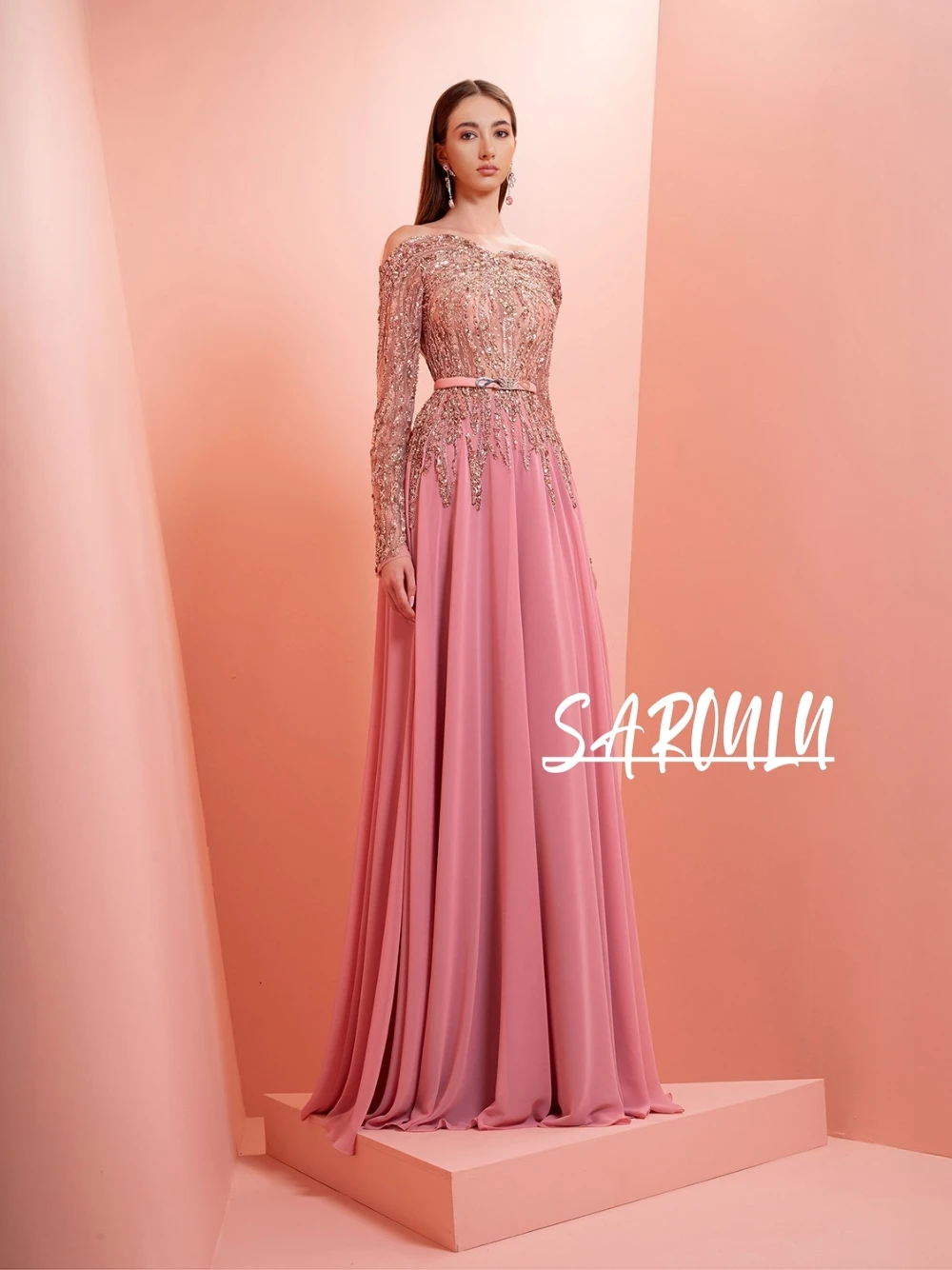 

Vintage A Line Charming Sequined Evening Dress Modern Off the Shoulder Galas Women Stylish Prom Wear Customized With Belt