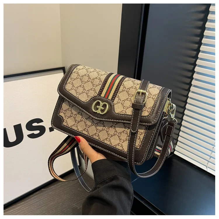 

Новая женская сумка через плечо 2026 года, классический стиль кроссбоди, летний модный аксессуар с текстурной отделкой