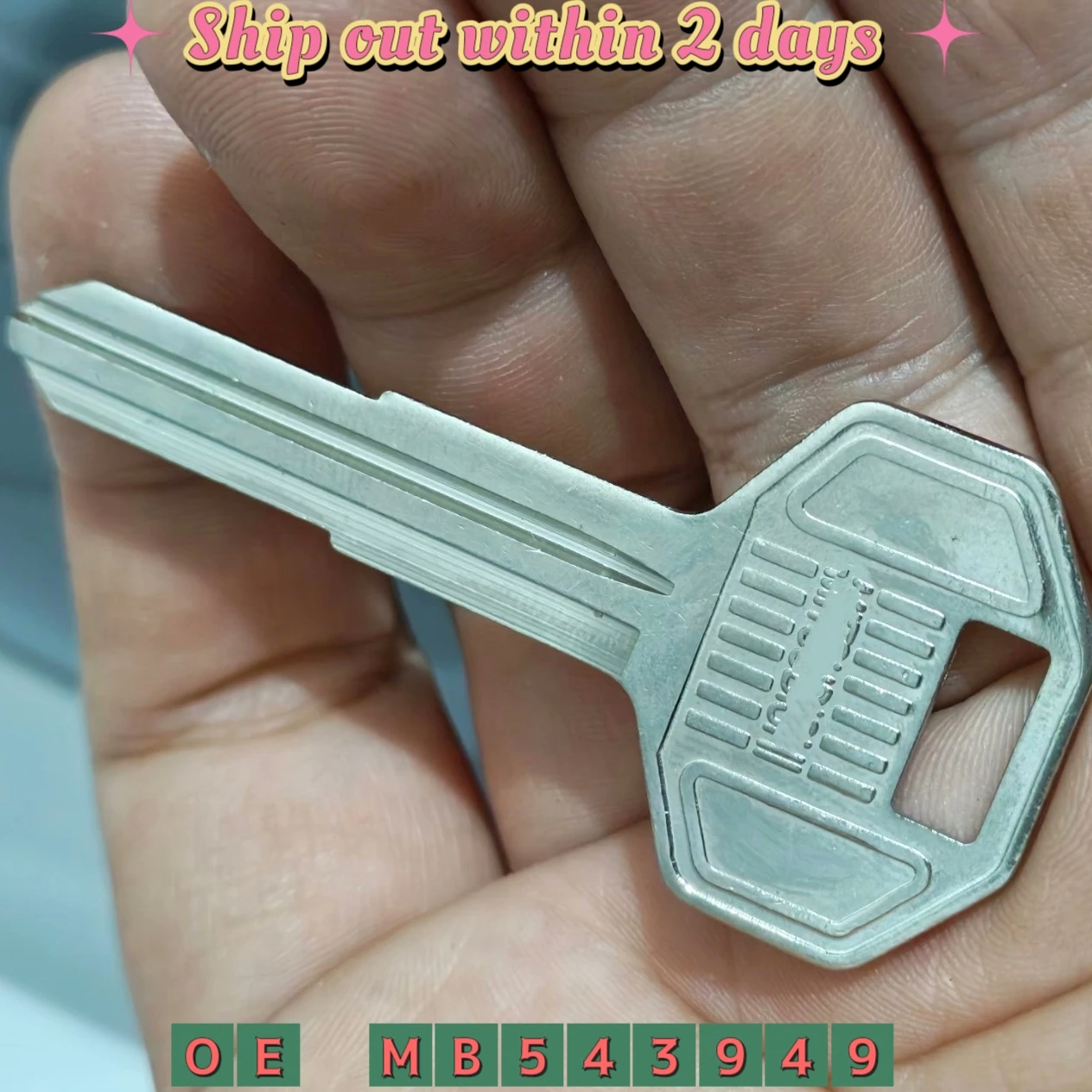 

Заготовка ключа (левый/правый слот) для Mitsubishi Pajero V31 V32 V33 V43 V45 V73