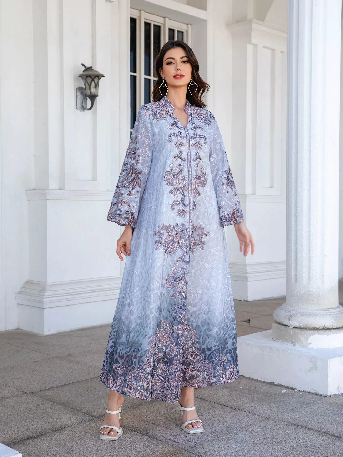 

Muslim Luxury Fashion Women's Robe Embroidered Cloth Printed Diamond Inlaid Islamic Ramadan Women's Long Dress Abayas