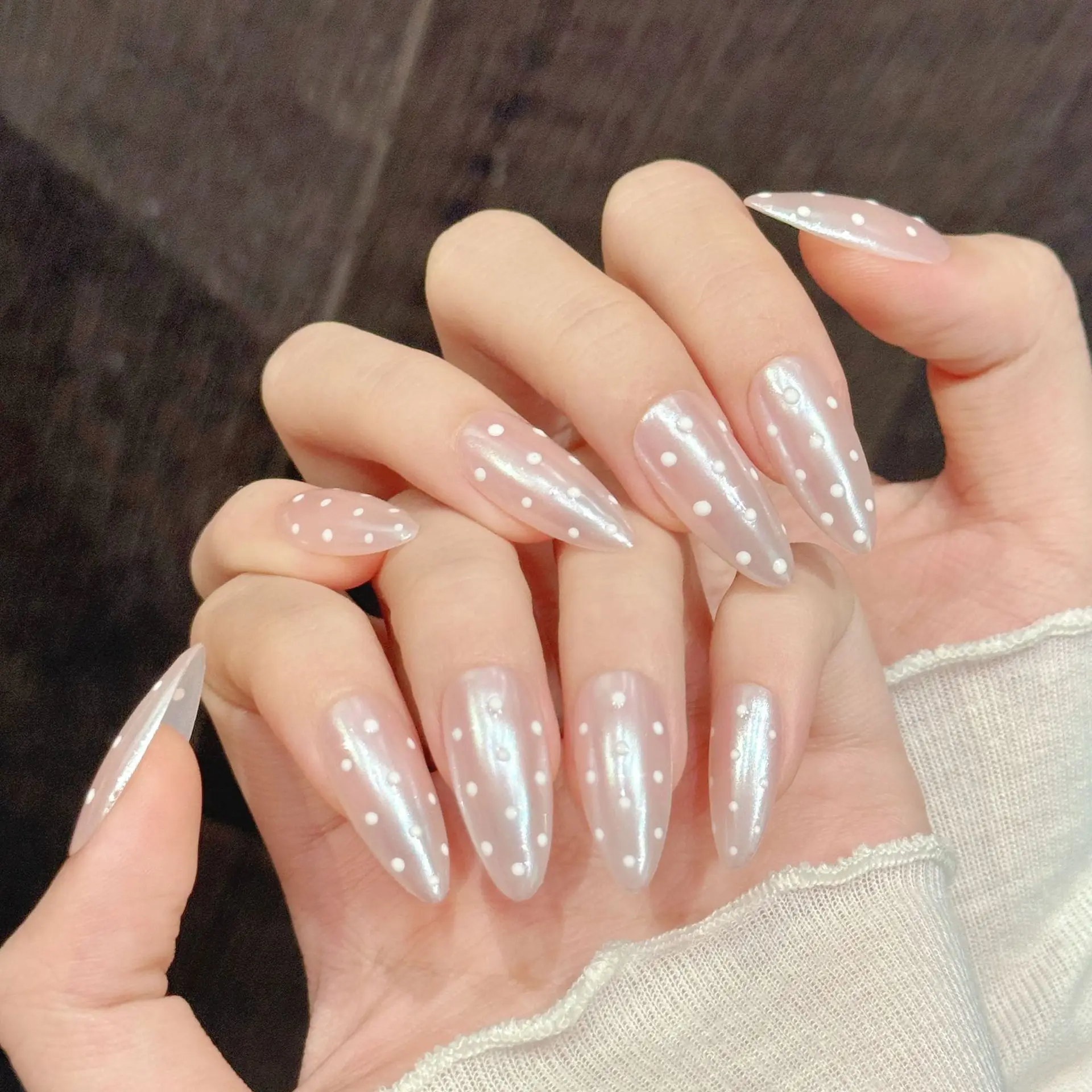 

10pcs Handmade Almond Press On Nails Nude Pink Aurora White Polka Dots Design Sweet Fake Nails Wearable Nails Art Tips For Girls