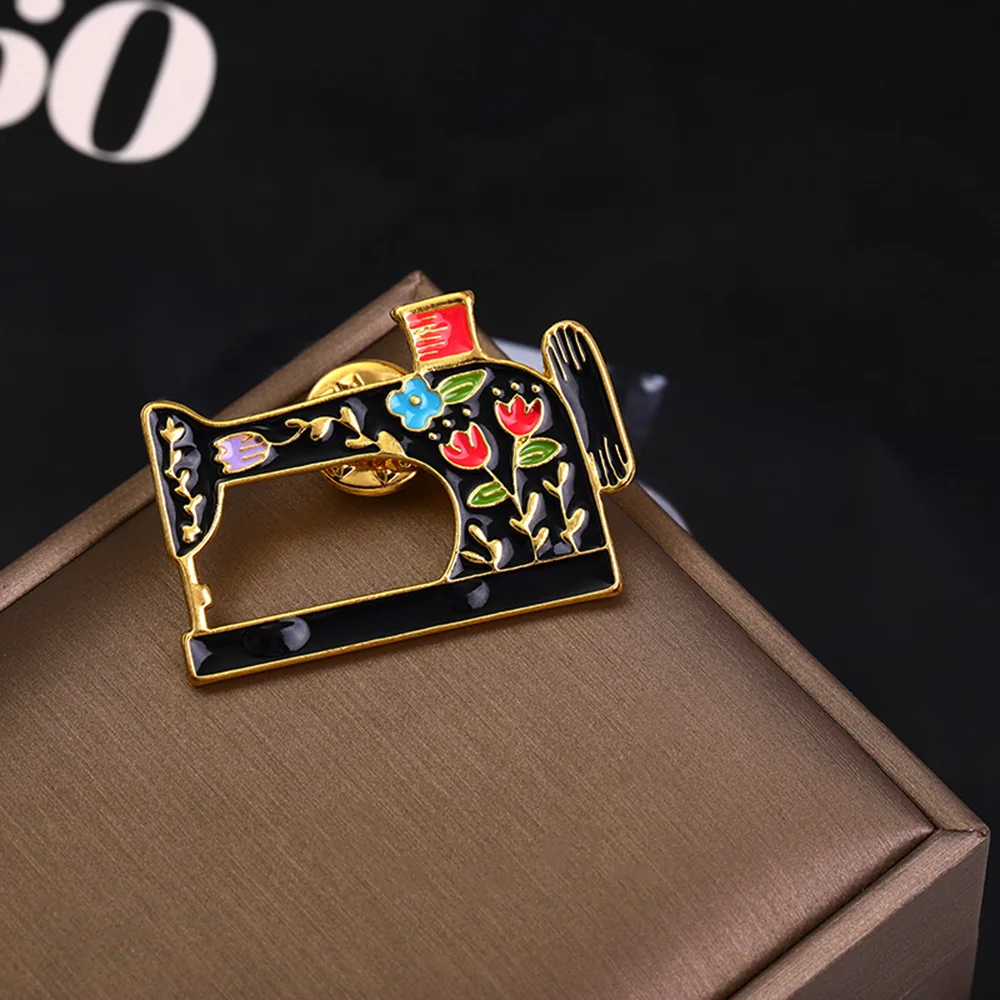 Vintage Style Floral Sewing Machine Enamel Pin Brooches Bag Hat Lapel Pin Badge Women Men Kids Jewelry