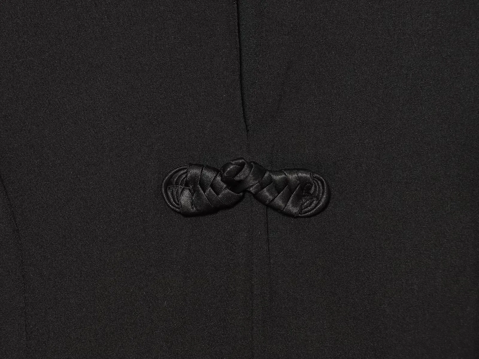 Damen-Top mit Seil-Knoten-Schnalle, Sommer-Outfit für Damen, neues ärmelloses Oberteil mit hohem Kragen, lässige Mode, schmal geschnittenes Damen-Top im chinesischen Stil – Detail 9