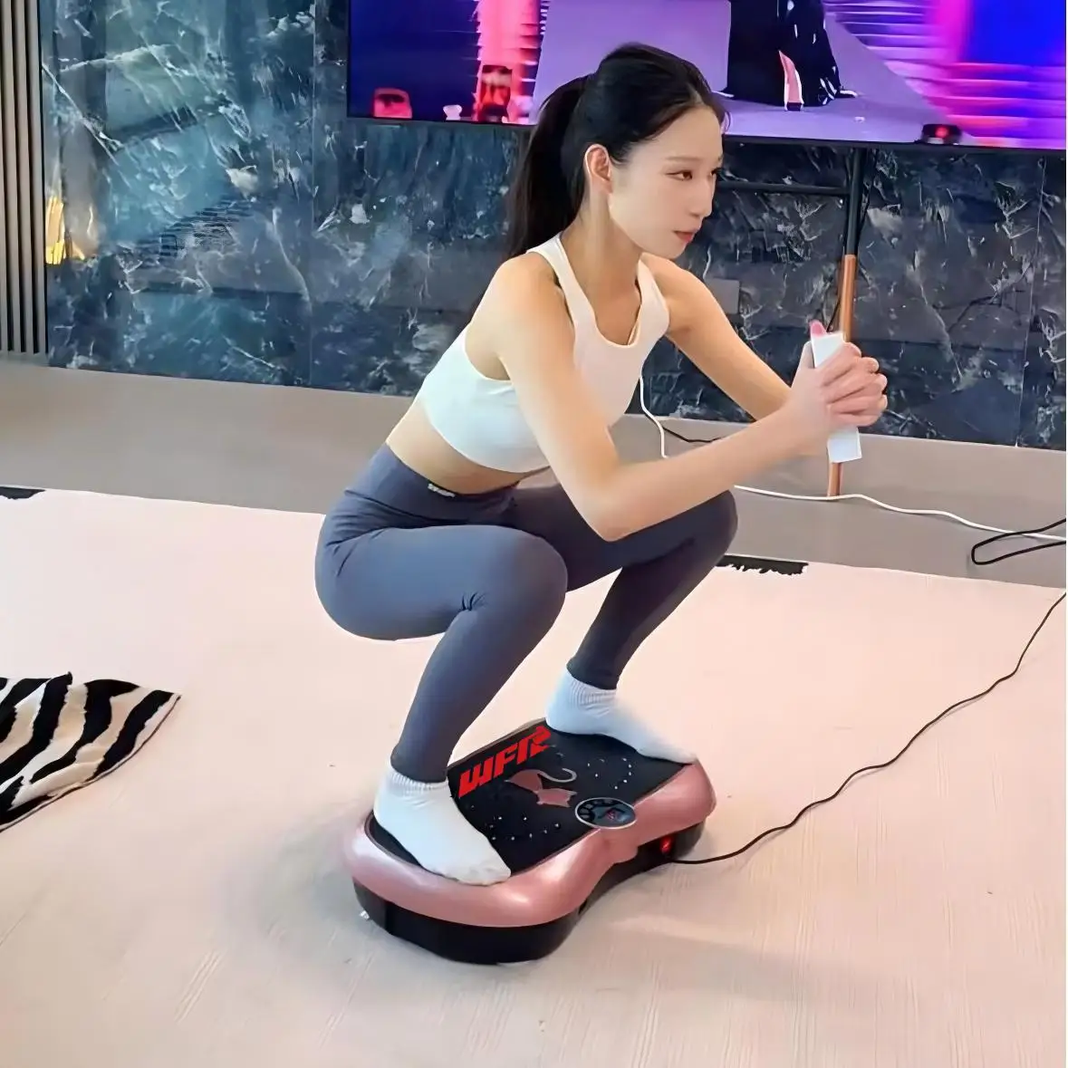 Brand Fat Burning Exercise Fitness Equipment Vibration Platform Whole Body Workout Massager Vibration Plate