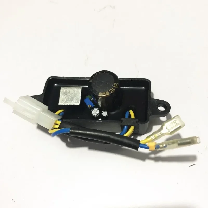 1PCS Voltage Regulator Rectifier Single Phase AVR for 2KW-3KW Gasoline Generator Rectifier 250V 220UF 168F Electric Generator view 2