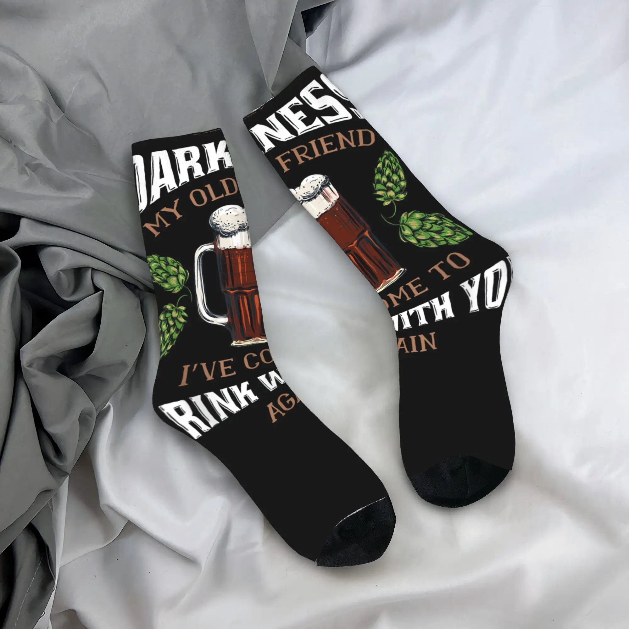 Calcetines de cerveza irlandeses Hello Darkness My Old Friend, medias de primavera, divertidos calcetines suaves Unisex para hombres, calcetines antideslizantes de diseño para escalar