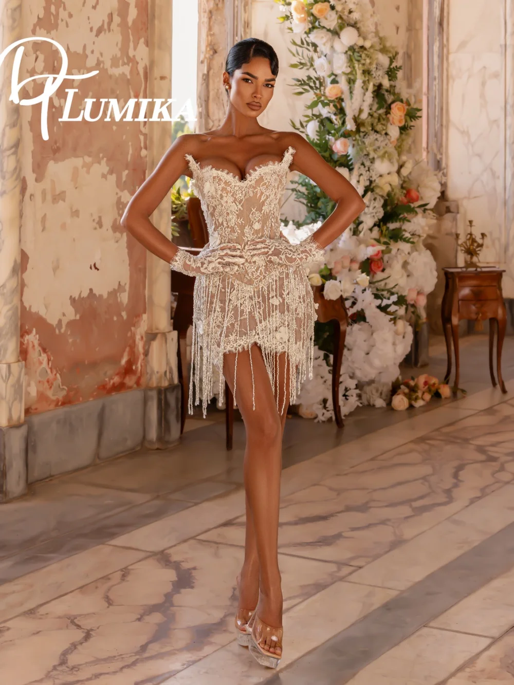 ชุดแต่งงานแบบเกาะอกผ้าซีทรูสุดชิค ปี 2026 ชุดเจ้าสาวลูกไม้สุดโรแมนติกและอ่อนหวาน แฟชั่นชุดแต่งงานแบบสั้น ชุดเจ้าสาวแบบมินิเดรส