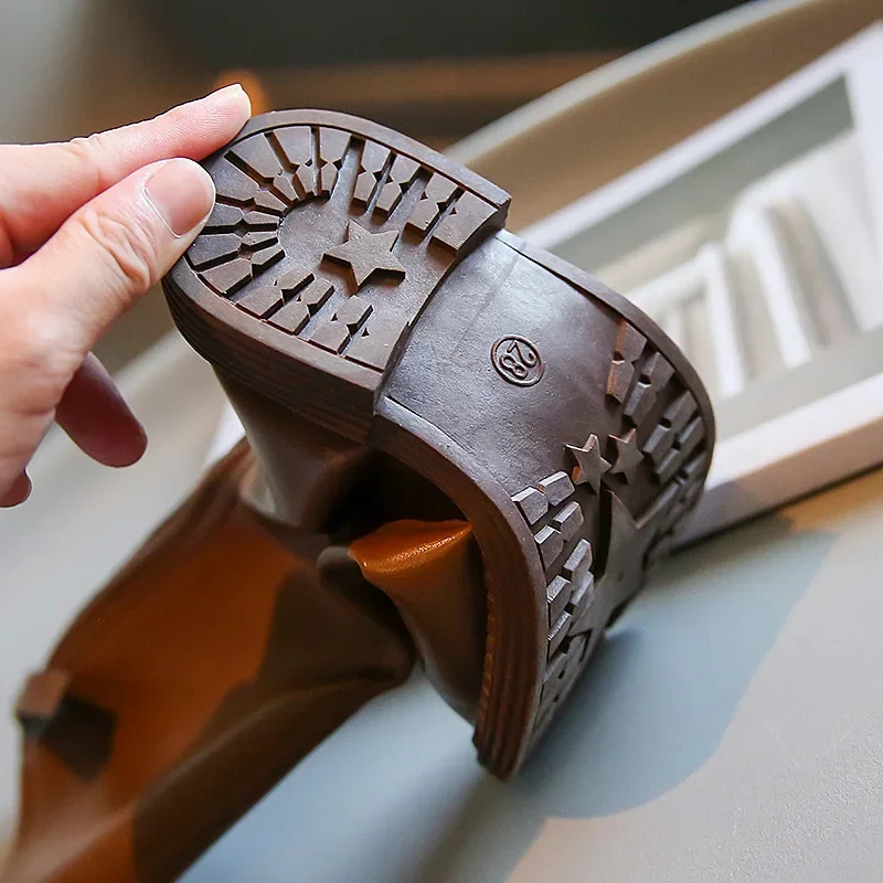 女の子用ロングブーツ 2025秋冬新作 韓国ファッション ナイトブーツ プラッシュプリンセスブーツ 暖かい二重綿ハイチューブブーツ