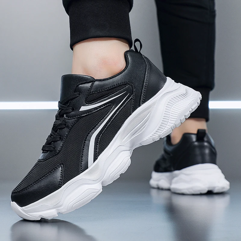 أحذية رياضية كاجوال للفصول الأربعة للرجال موضة جديدة للخروج ونعل سميك وخفيف الوزن وقابل للتنفس ومقاوم للاهتراء أحذية رياضية كاجوال مريحة