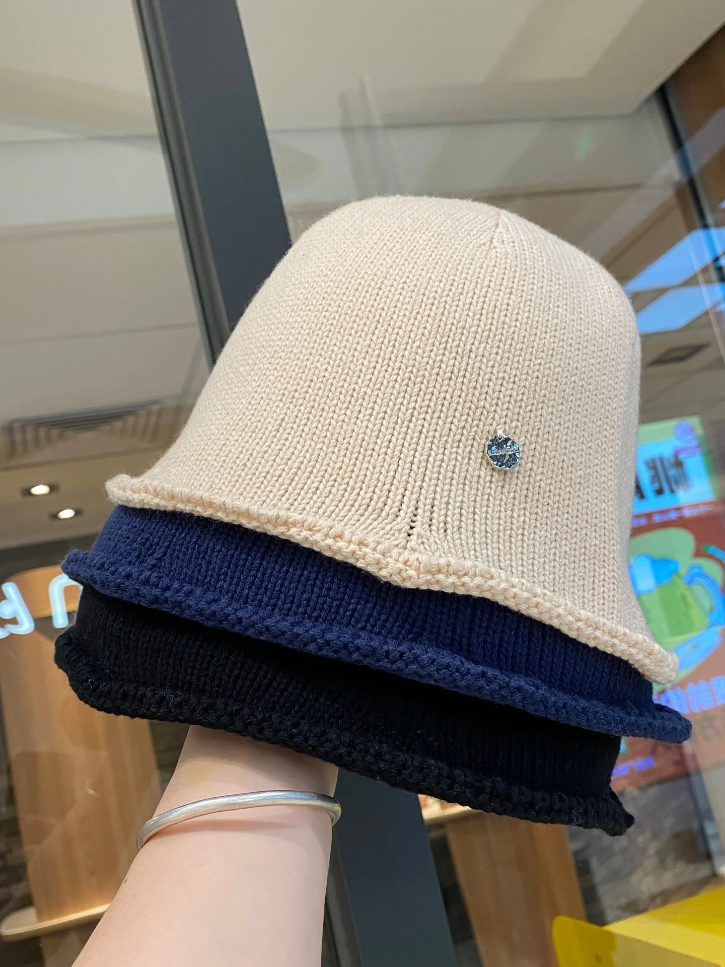 warm-knitted-bucket-hat-women's-style-autumn-winter-new-pure-color-cuffed-fisherman-cap-face-slimming-versatile-polyester-fiber