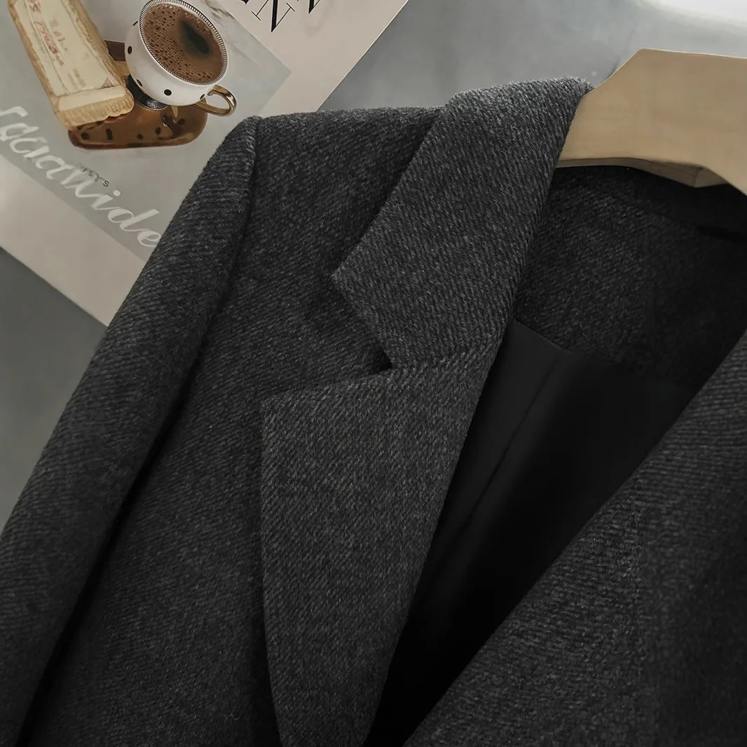 Dark Gray Woolen Blazer Women's New High-end Temperament Small Suit in Autumn and Winter 2025