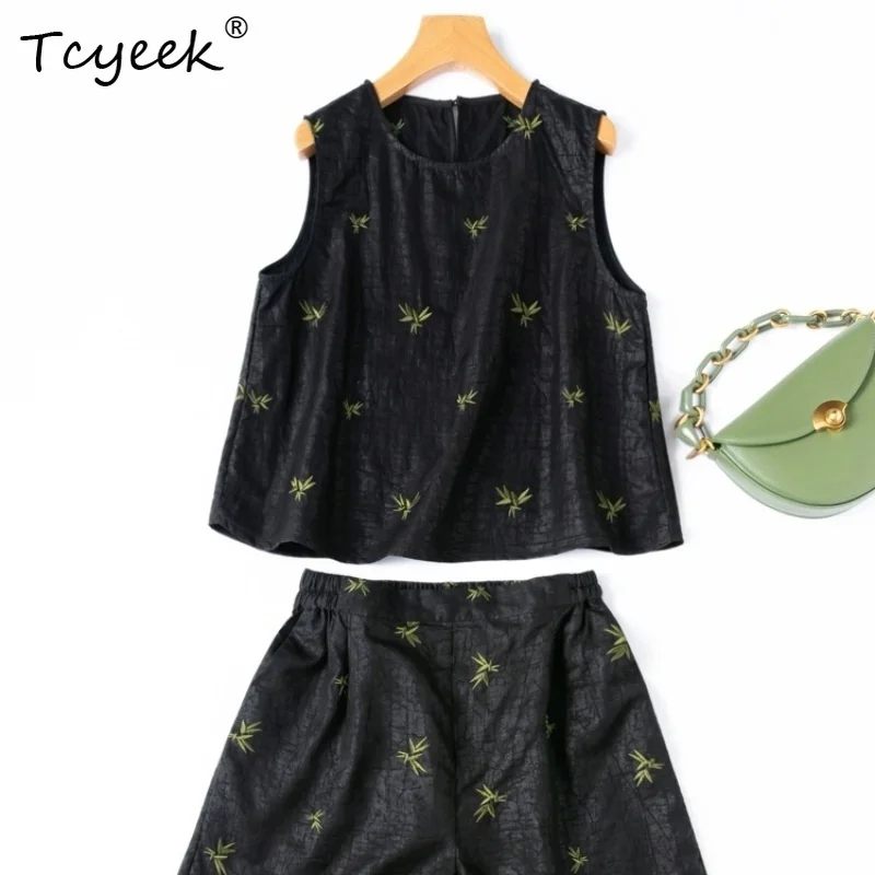 Tcyeek 100% Mulberry Silk Shirt and Shorts Sets,Embroidered  O-neck Vest Elastic Waist Pocket Pants Summer Women's SetD55718JF