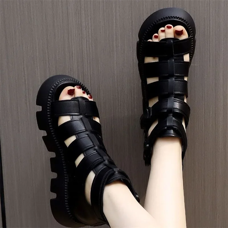 2023 Summer Leisure Thick Soled Ankle Boots Strap Buckle Classic Round Toe Shoes Roman Sandals Hot Fashion Women Sandals