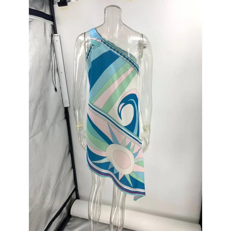 Sexy schuine schouder satijnen vakantiejurk dames elegante print backless onregelmatige korte jurk casual mouwloze losse feestjurk