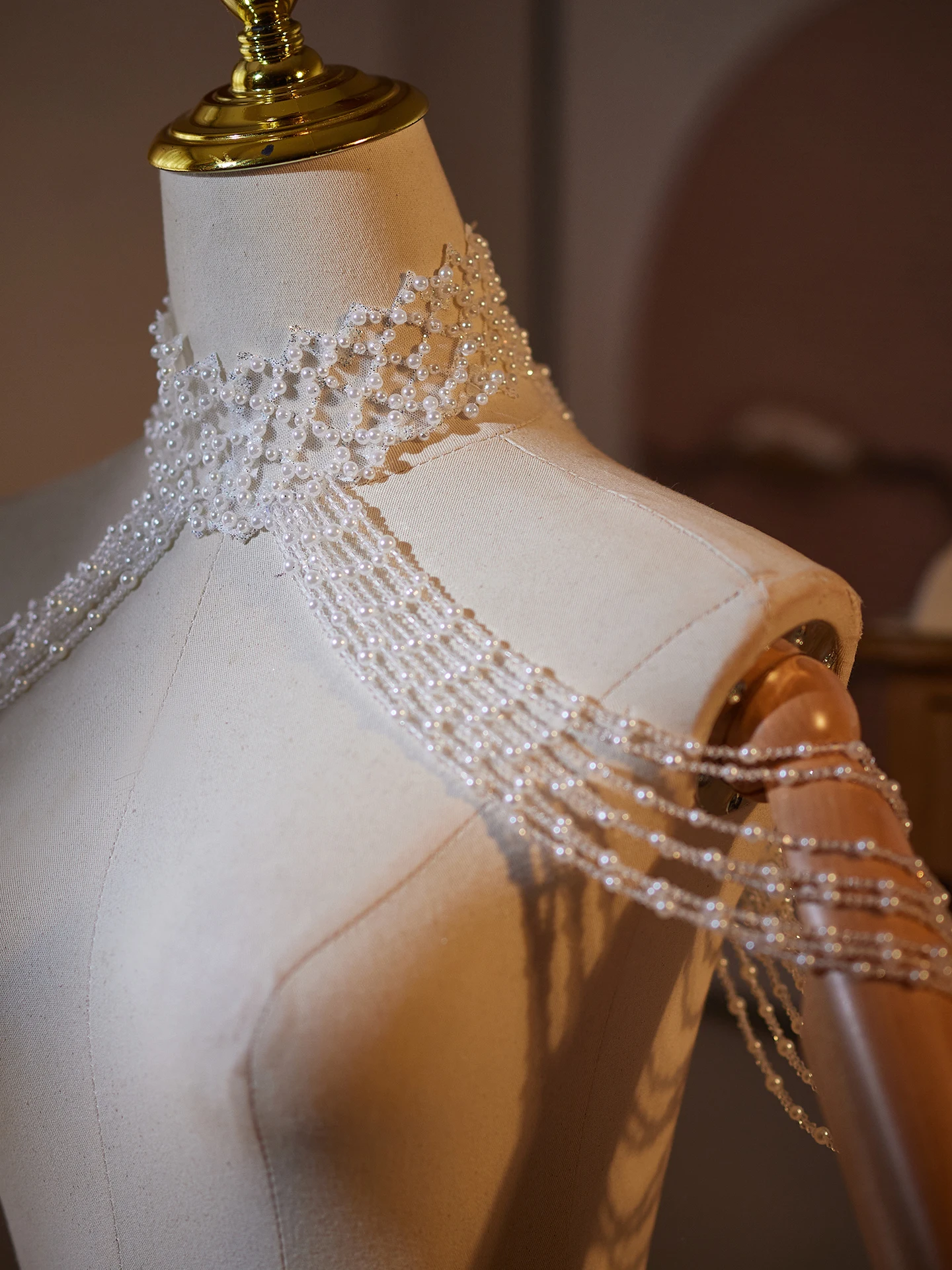 correa-de-hombro-con-borlas-de-perlas-hechas-a-mano-estilo-retro-adorno-de-cuello-de-estilo-sonador-accesorio-para-vestido