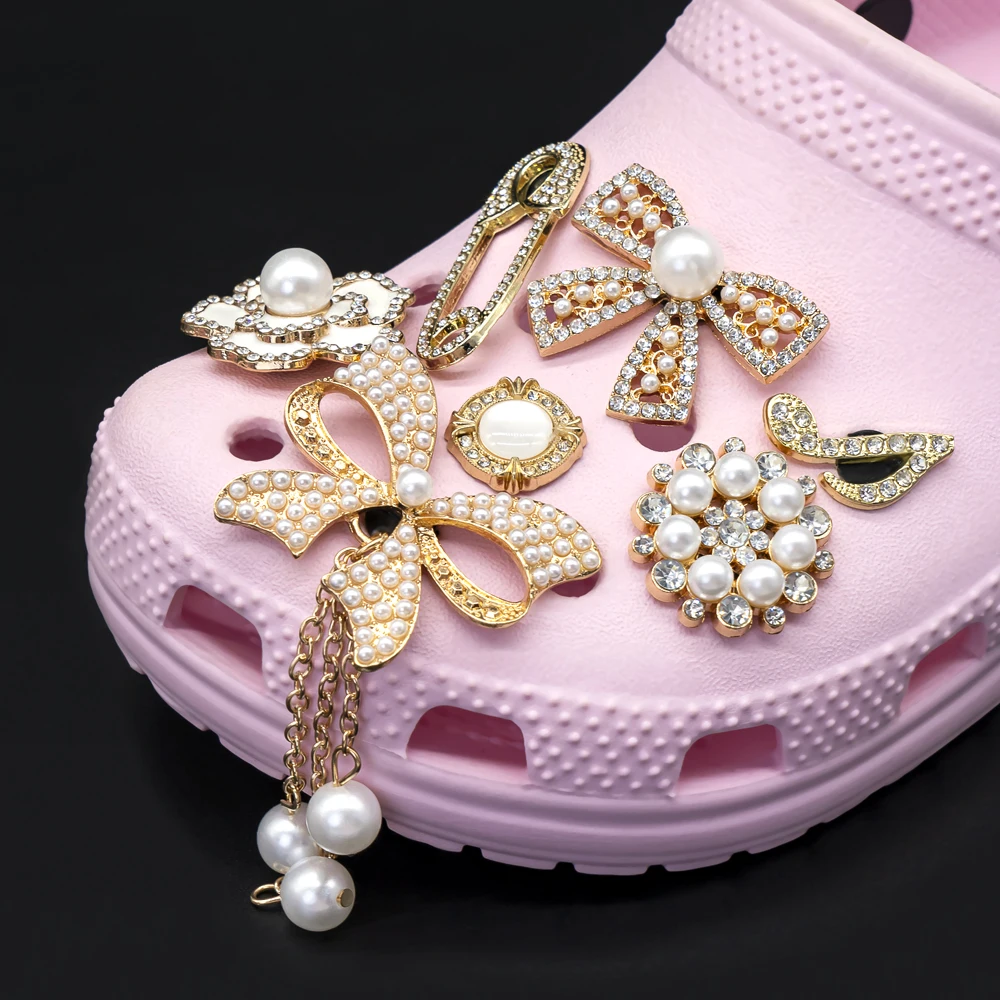 1/9pcs Golden Pin Designer Metal Shoe Charms Bling Bow Maple Leaf Luxury Shoe Decoration Accessories Pin Clog for Women Girls