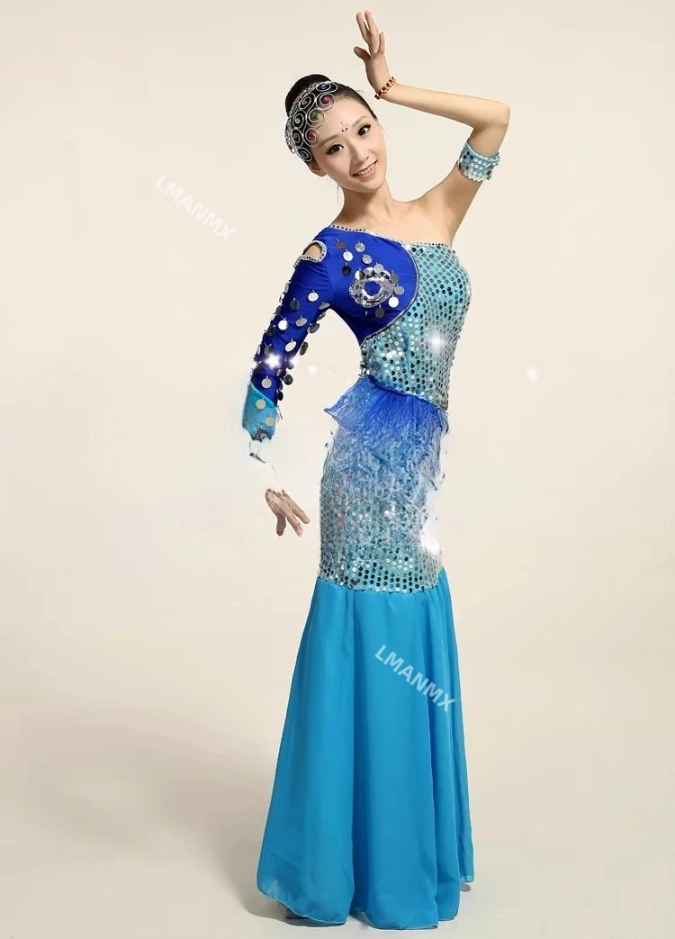 Annual surplus of ethnic minority costumes, Dai dance costumes, performance costumes, stage performance costumes