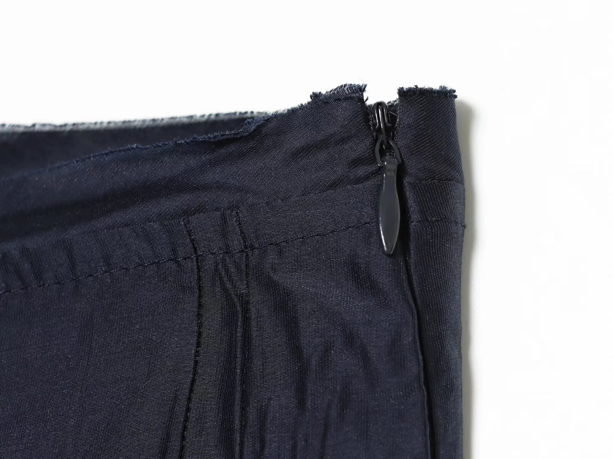 Sommerlicher neuer französischer A-Linien-Rock mit lockerem Schnitt und weitem Bund, lockerer und vielseitiger einfarbiger Rock – Detail 10
