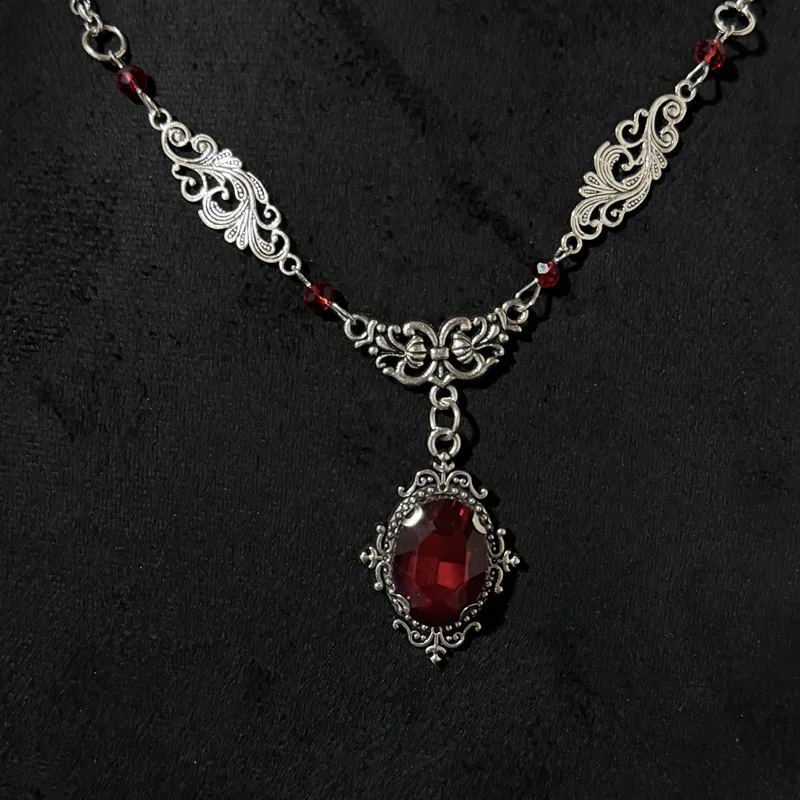 Gothic Vintage Red Quartz Crystal Necklace Butterfly Necklace Vampire Embossed Witch Jewelry Accessories Vintage Chokers