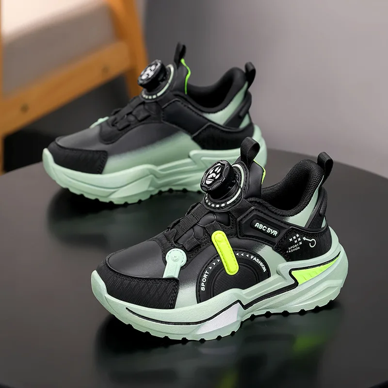 أحذية الجري للأطفال أحذية رياضية قابلة للتنفس في الهواء الطلق للأولاد والبنات أحذية مشي كاجوال برباط أحذية رياضية خفيفة الوزن