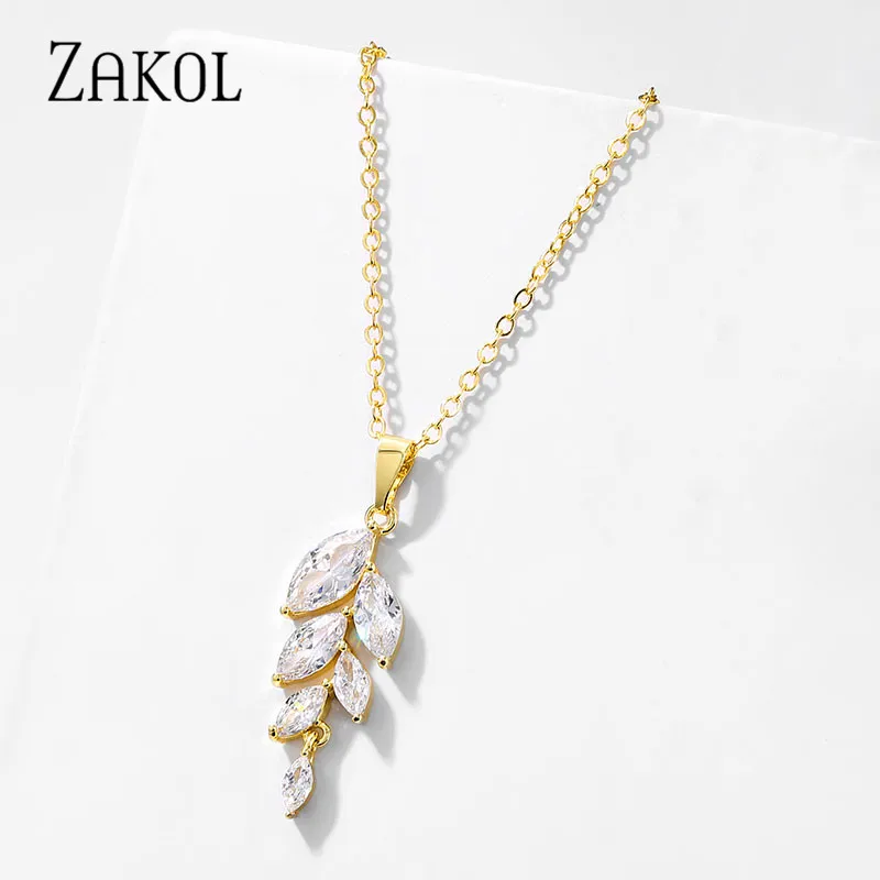 ZAKOL Fashion Cubic Zircon Leaf Shape Link Chain Pendant Necklaces for Women Shinny Crystal Wedding Anniversary Jewelry NP2205