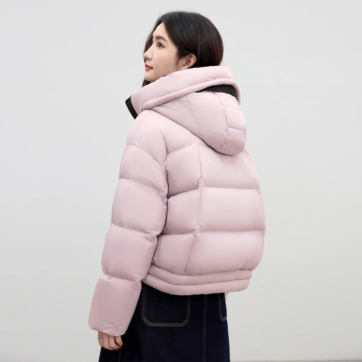 SENTUBILA Winter Puff Down Jacket Women 2026 Winter Loose Warm Outerwear Contrasting Stand Neck Hooded Down Jacket W54YC2879