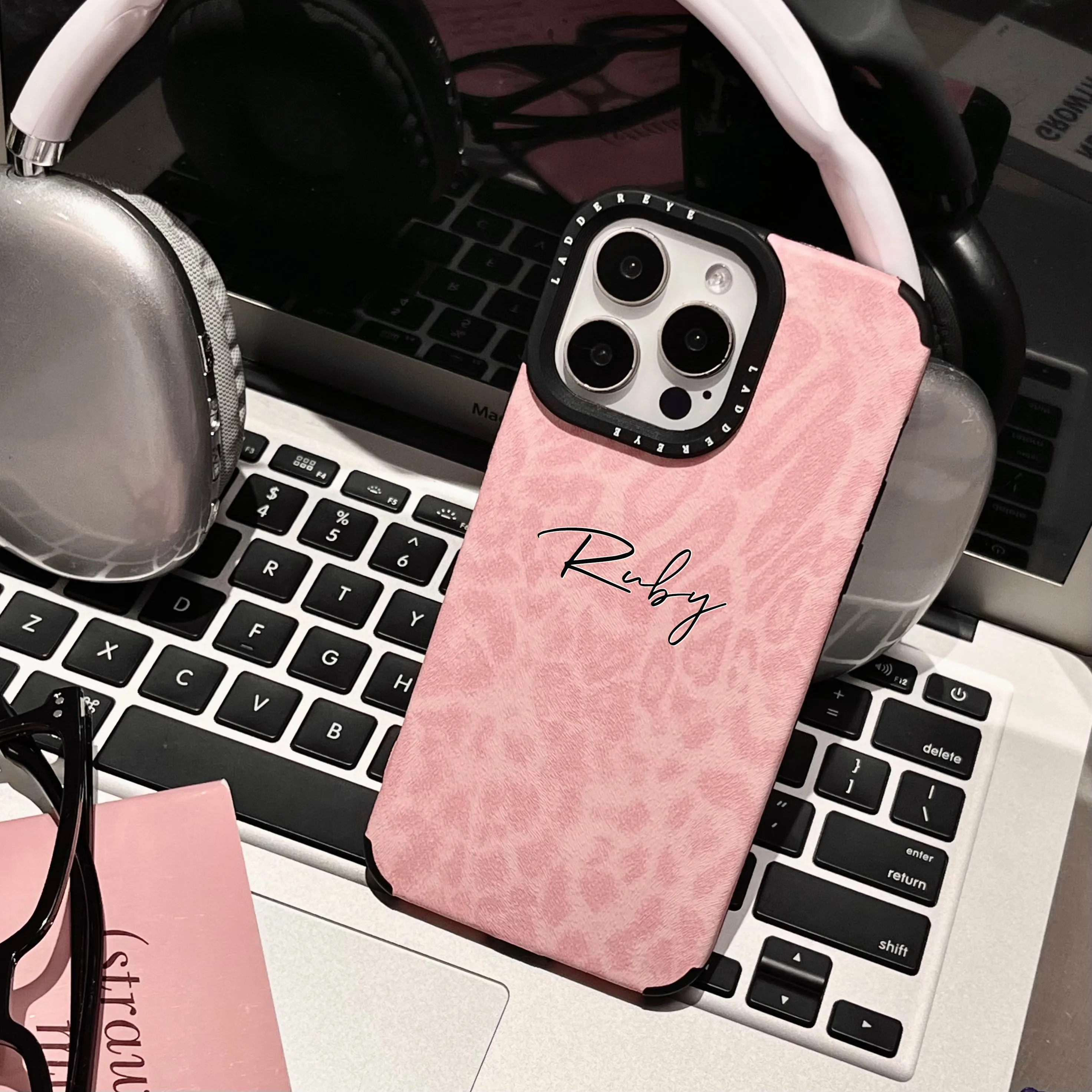 Funda personalizada para iPhone 17 16 15 14 13 12 11 Pro Max Plus, estampado de leopardo de lujo, cuero sintético, suave, regalo con nombre DIY