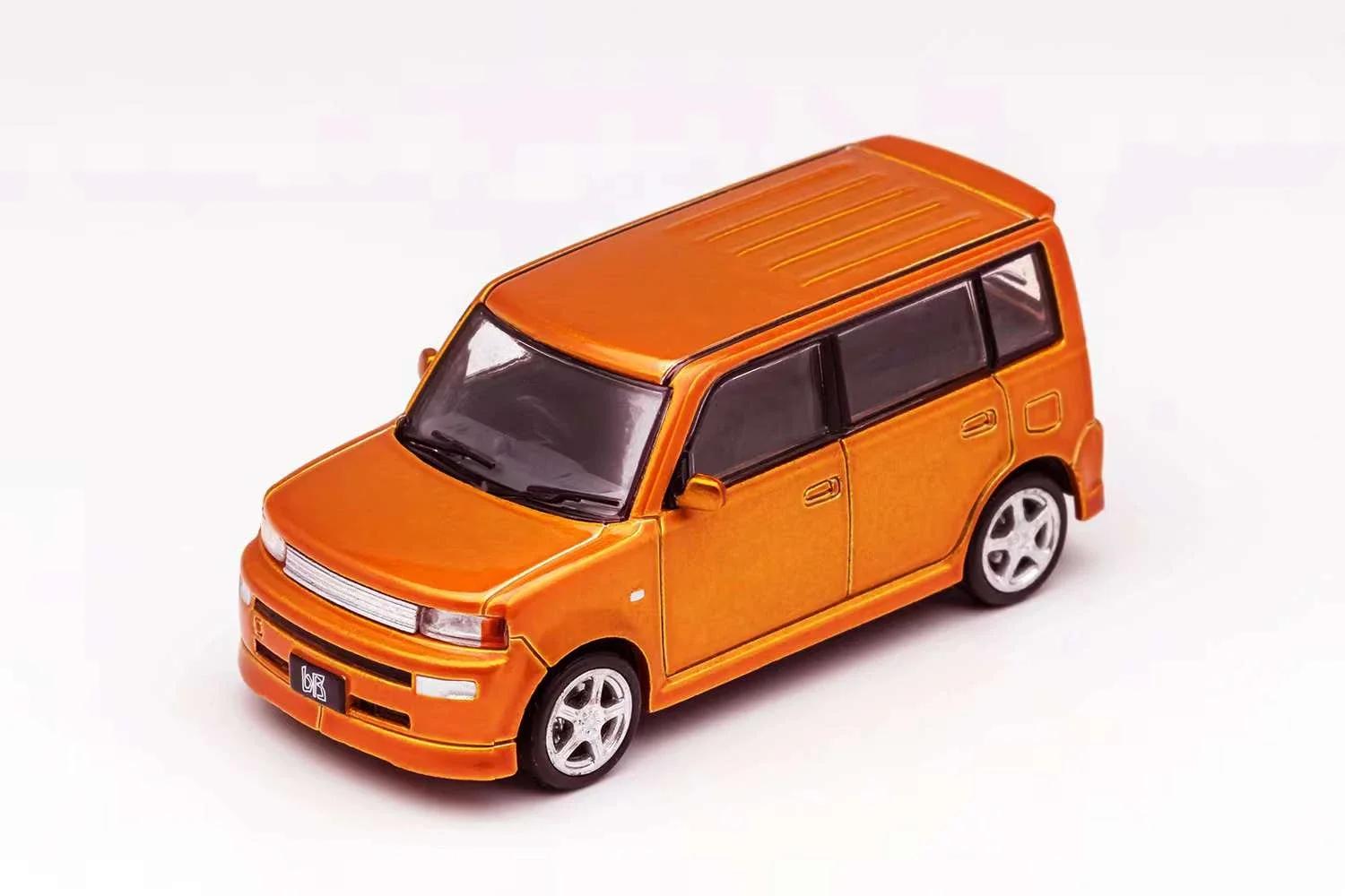 DCT 1:64 Bb mk1 XP30 Orange Black White Green Yellow  Diecast Model Car