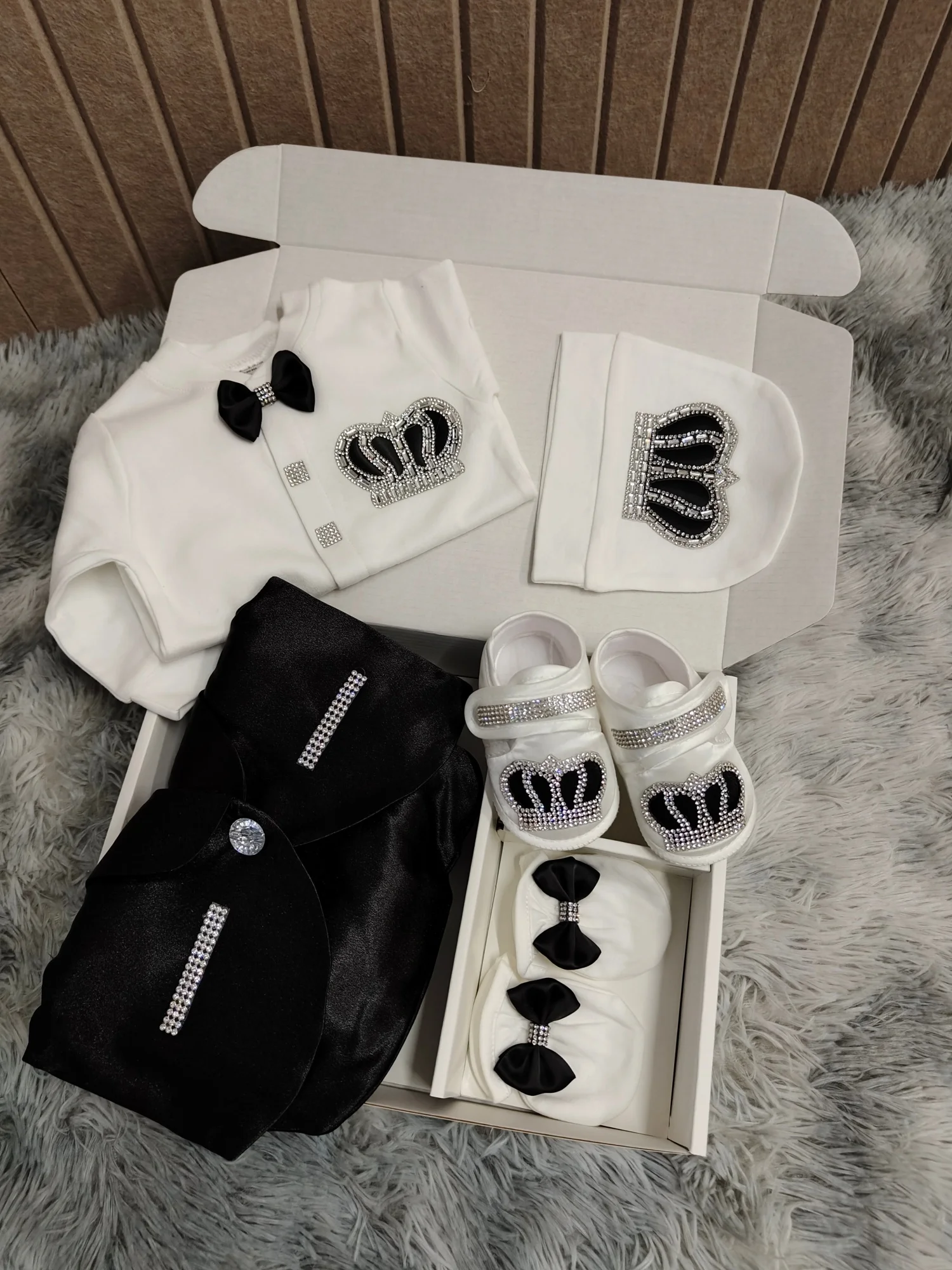 Baby Christening Baptism Prince Suit Newborn 0-9 Months 5Pcs White Black Satin Vest Crown Bow Formal Luxury Baby Outfit